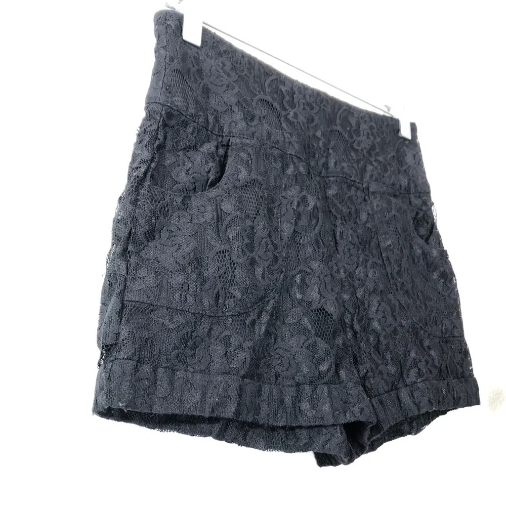 Sans Souci Lace Shorts